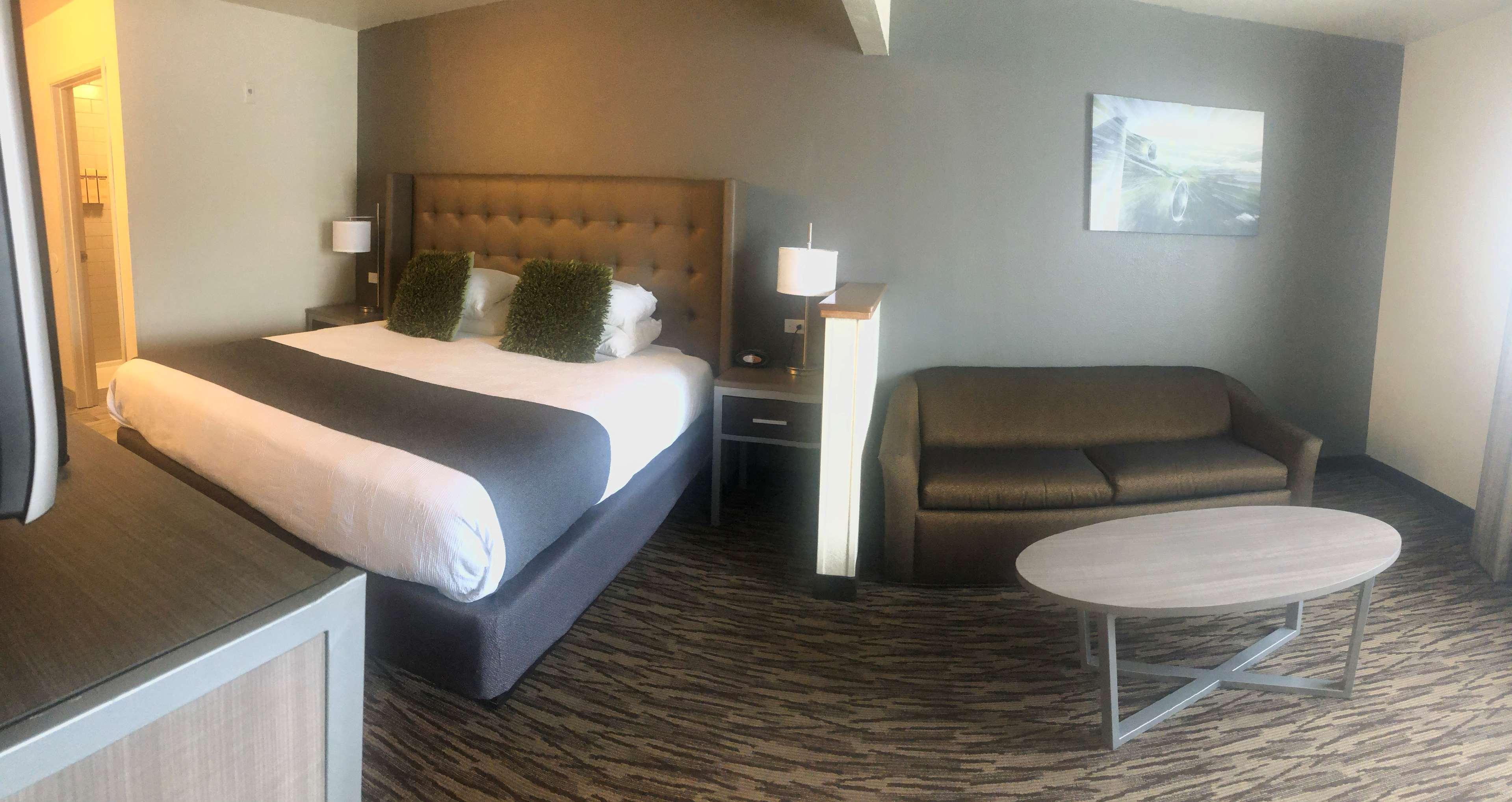 Best Western Plus Peppertree Airport Inn Airway Heights Esterno foto