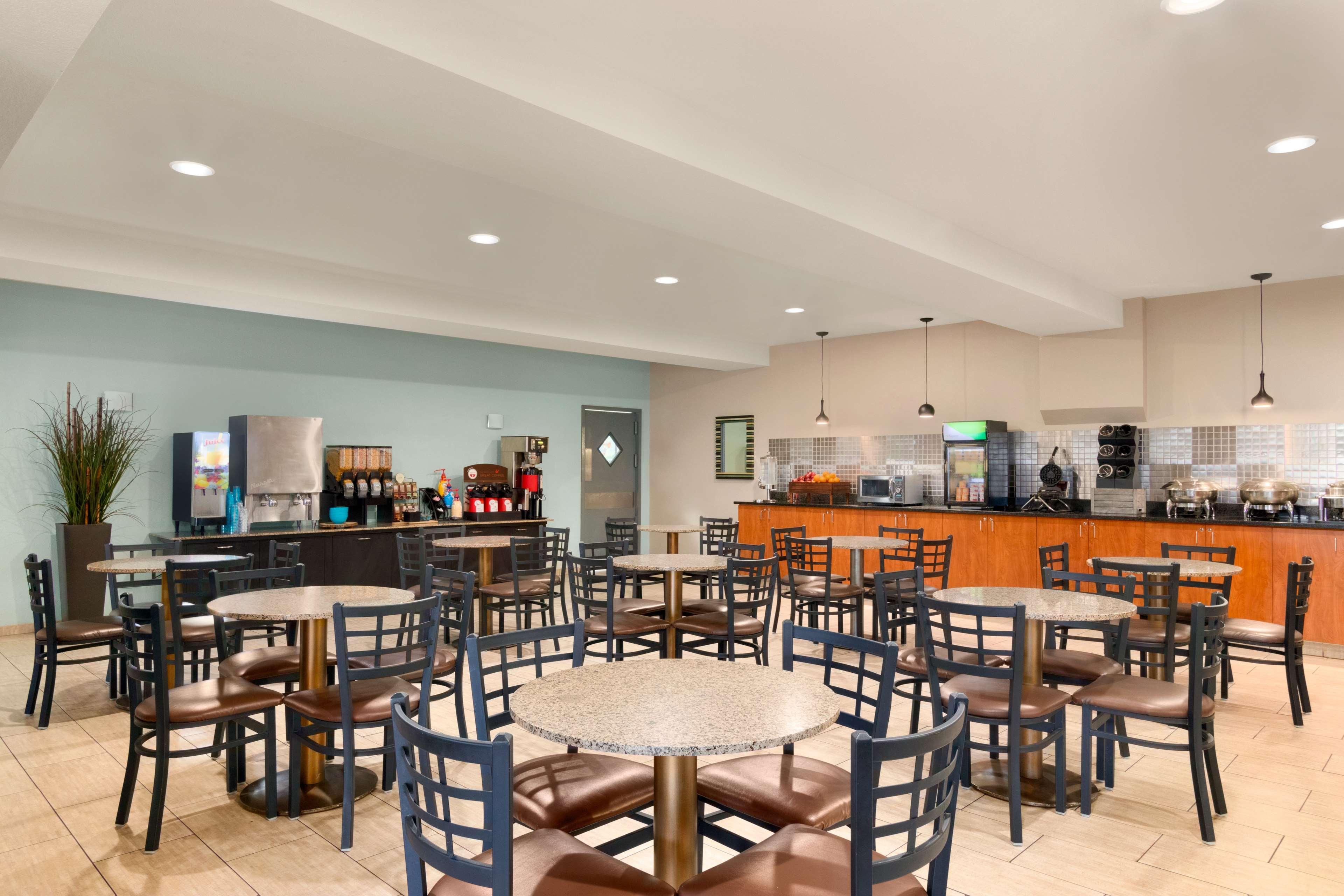 Best Western Plus Peppertree Airport Inn Airway Heights Esterno foto