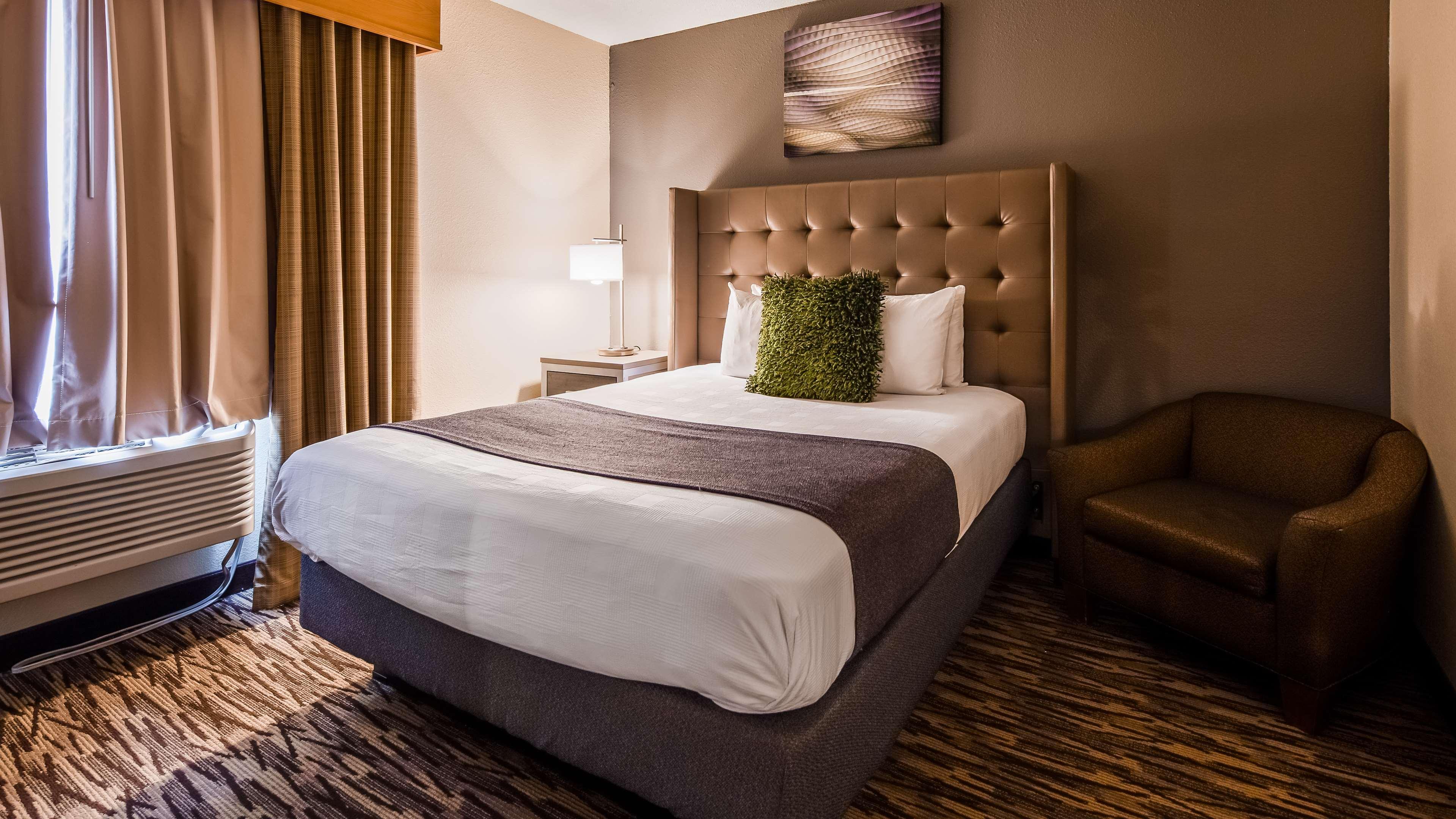 Best Western Plus Peppertree Airport Inn Airway Heights Esterno foto