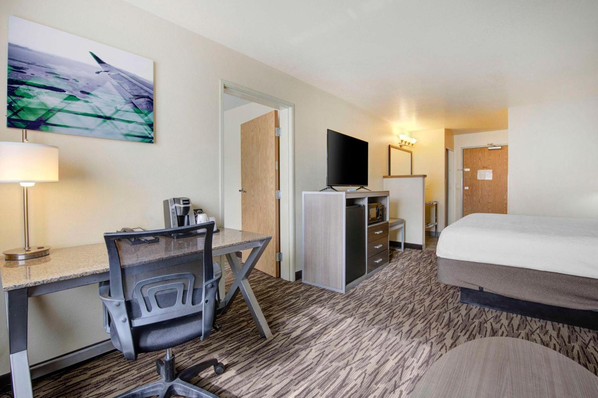 Best Western Plus Peppertree Airport Inn Airway Heights Esterno foto
